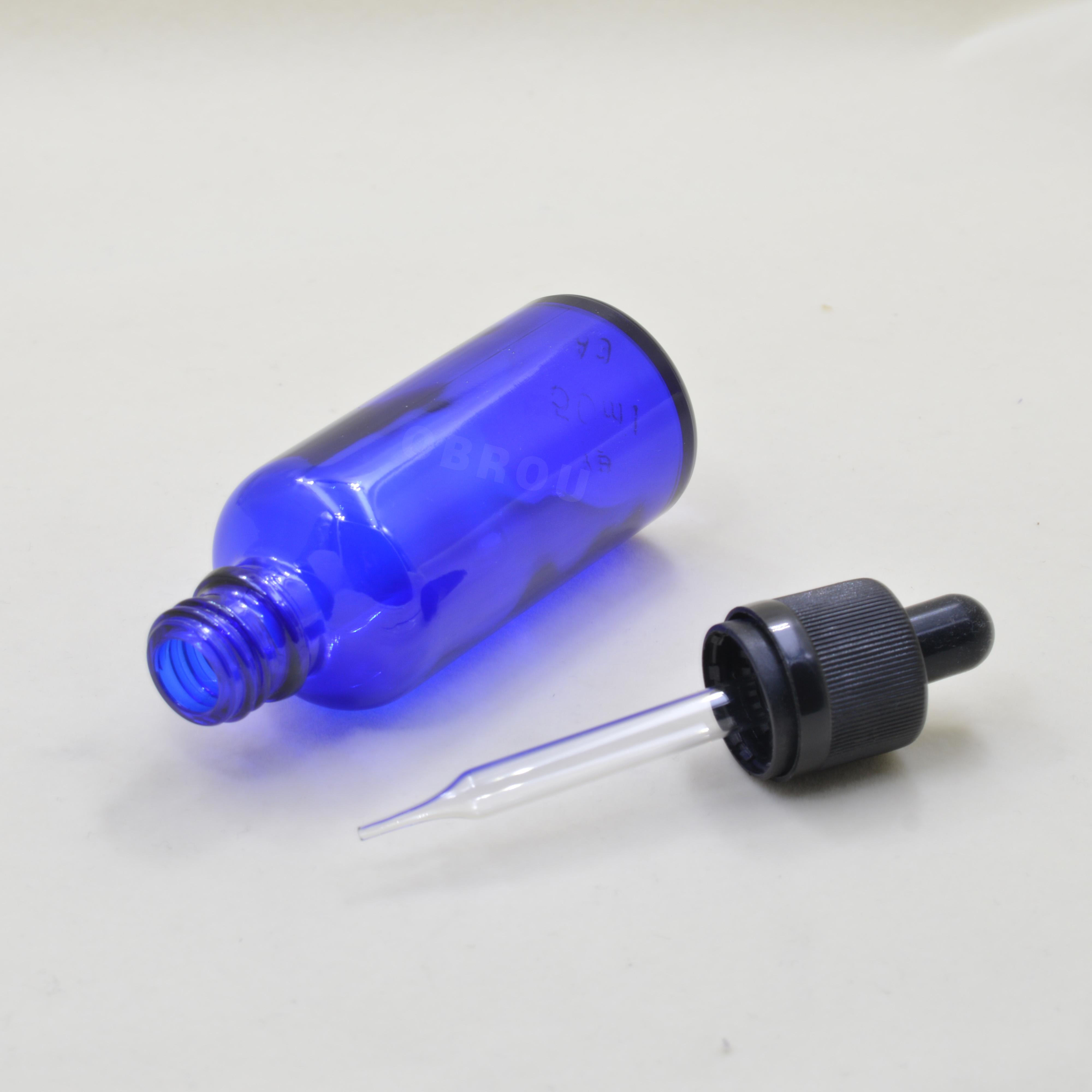 Modern 5ml 10ml 20ml 0.5 1 1.7 3.3 fl oz round cobalt blue cbd pharmaceutical oil dropper bottle with childproof cap