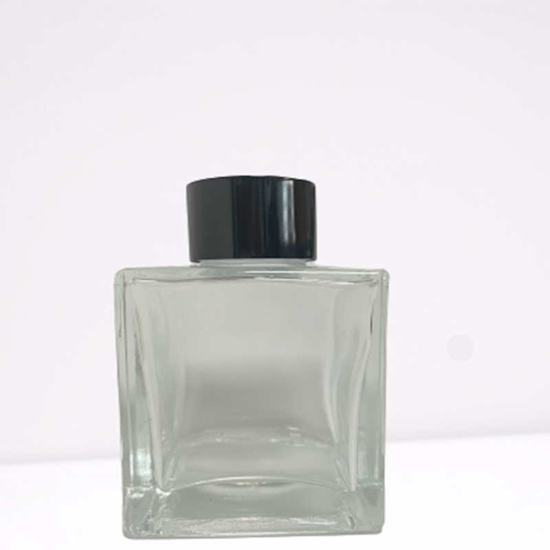 Most popular empty reed diffuser bottles 50ml 100ml round square bottle glass