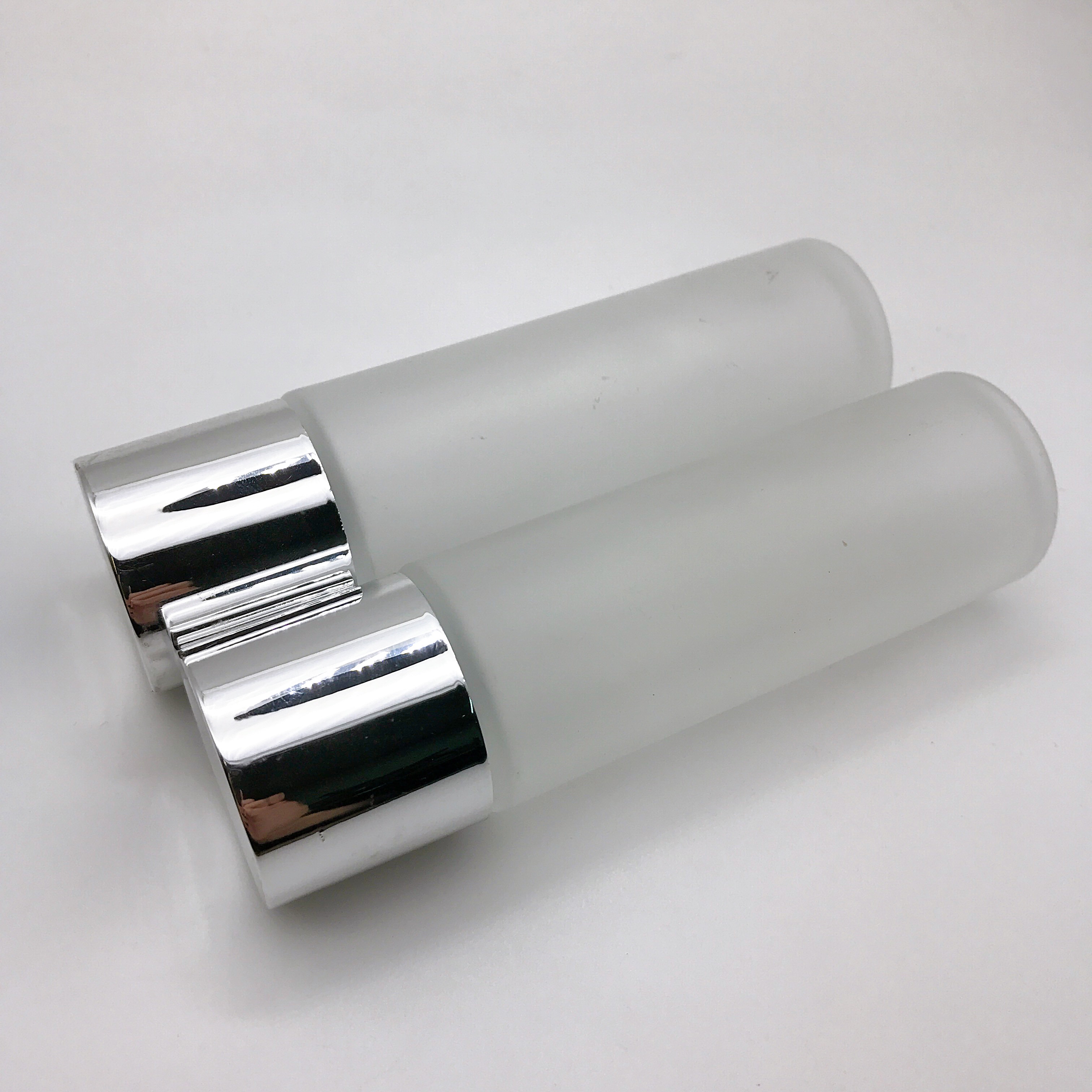 New Arrival Frosted Glass Bottle 75ml Toner Bottle Classic Cylinder Bottle with Electric Cap