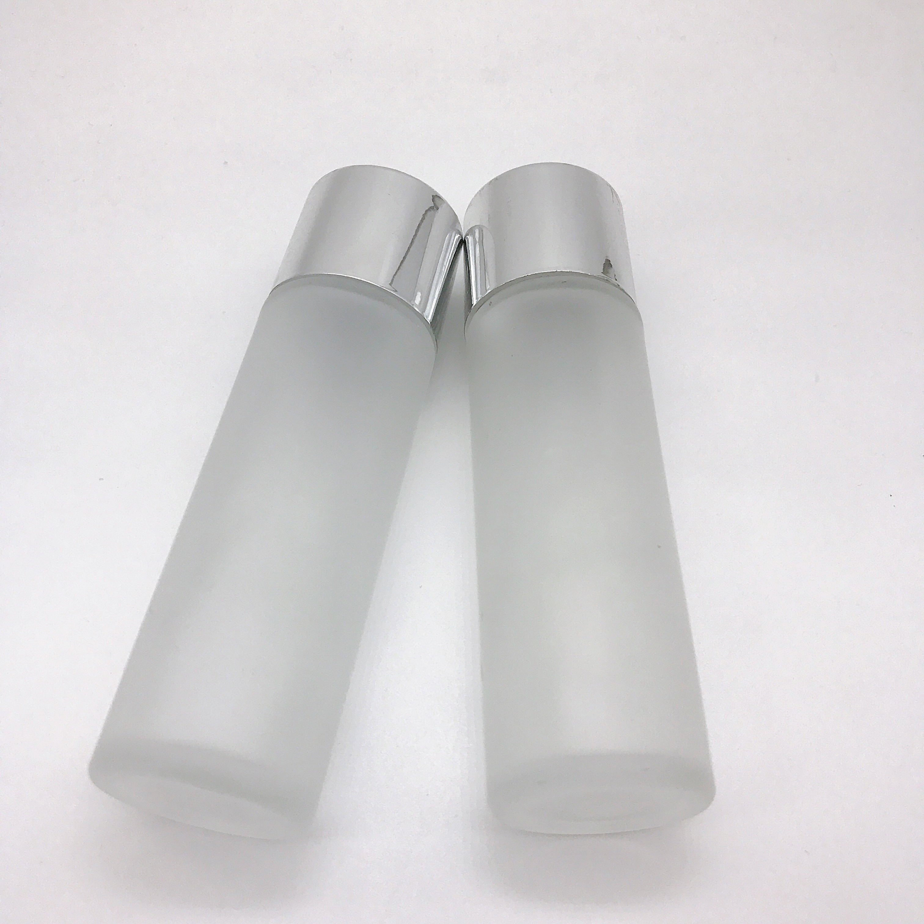 New Arrival Frosted Glass Bottle 75ml Toner Bottle Classic Cylinder Bottle with Electric Cap