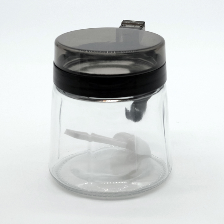 New Arrival Glass Sugar Jar with White Spoon Good Quality Salt Jar with Plastic Cover 400ml Round Spice Jar Dispenser