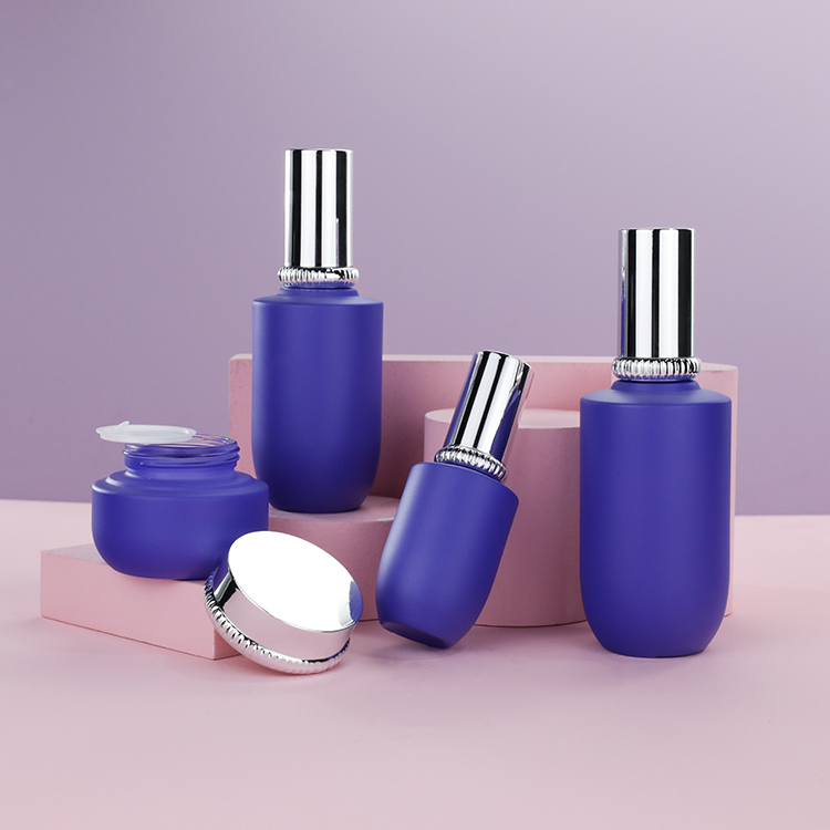 New Arrival Luxury Cosmetic Bottle Set Packaging Cosmetics Bottles And Jars Set Empty Cosmetic Packaging Set With Bottle