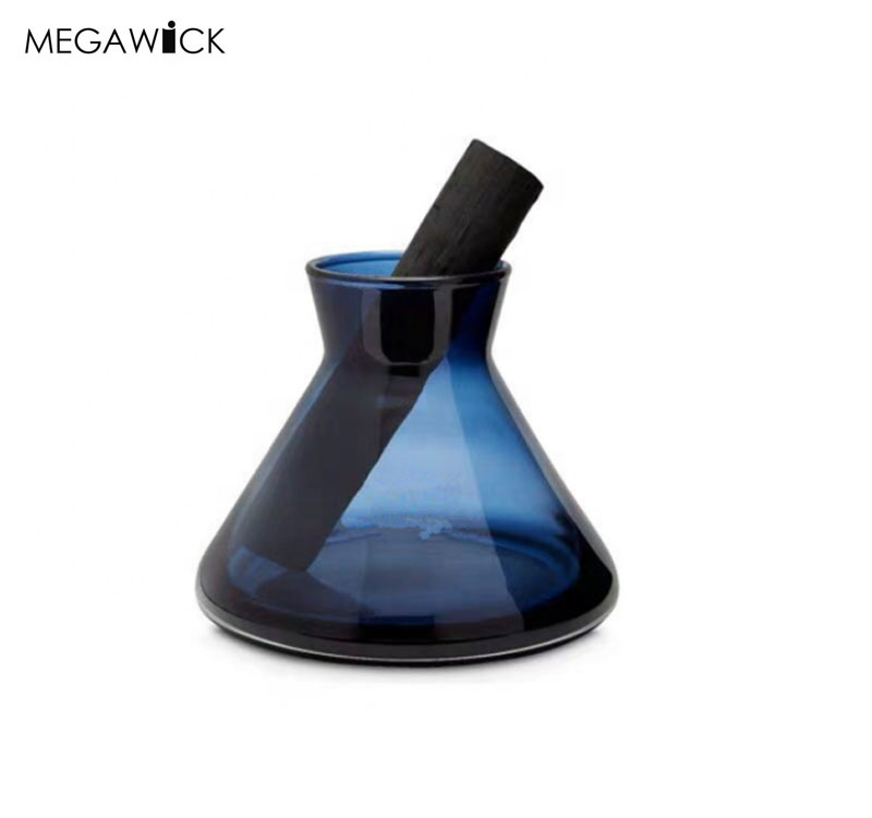 New Arrival Mouth Blown Glass Diffuser Bottle in  Funnel Triangle 200ml,Luxury Home Fragrance Glass Packaging Bottle
