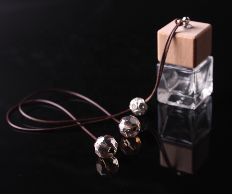 New Arrival Square Glass Bottle Wooden Lid With Luxury Clear Beads With Hook Aroma Diffuser Hanging Perfume bottles