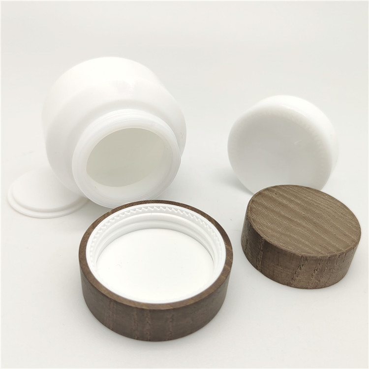 New Arrival cosmetics cream jars 15g 50g ceramic whiteware eye cream jar with wooden cap bamboo cream jars