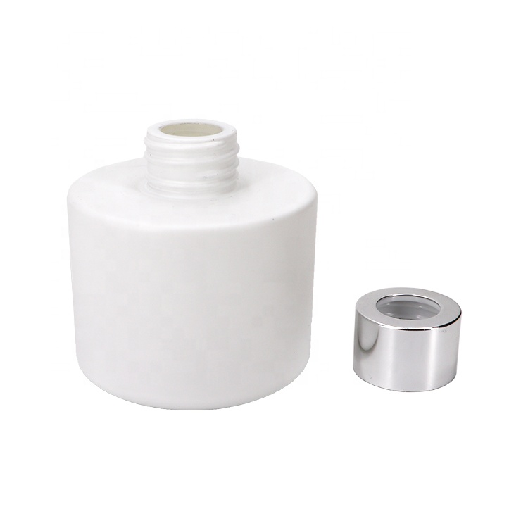 New Brand Glass Diffuser Bottle Round Shape Glass Bottle 130ml Oval Shape Class Bottle With Wooden Cap