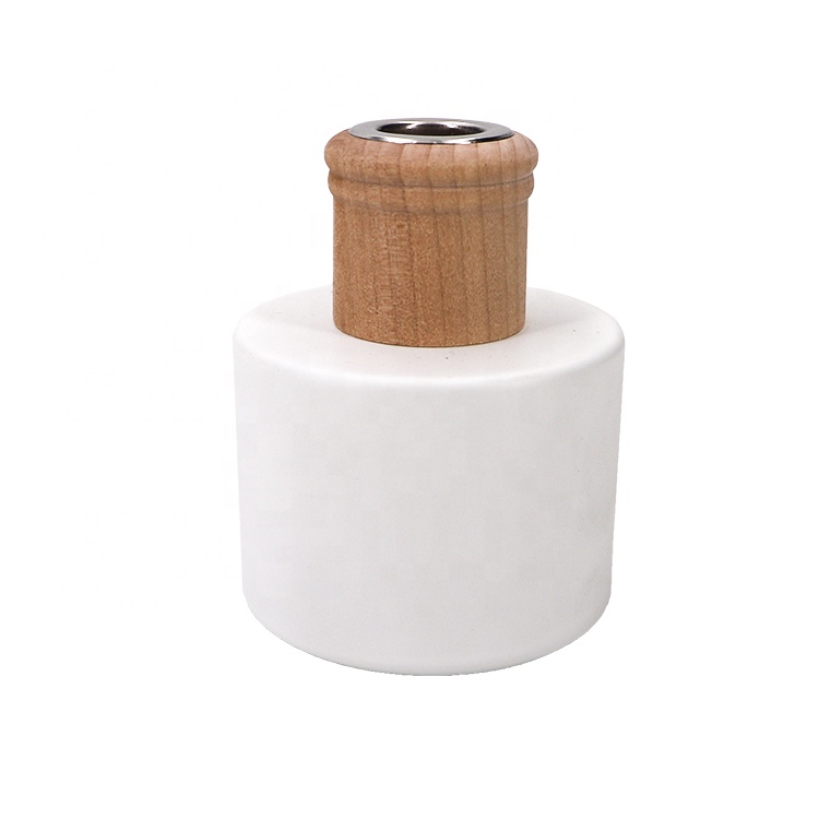 New Brand Glass Diffuser Bottle Round Shape Glass Bottle 130ml Oval Shape Class Bottle With Wooden Cap