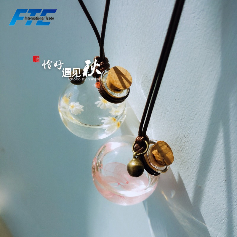 New Design Empty Hanging Bottle for Essential Oils Perfume Pendant Auto Ornament with Flower Air Freshener Car-styling