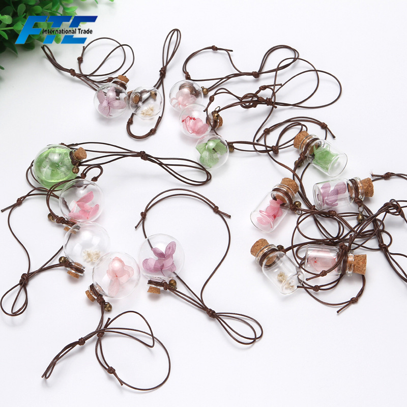 New Design Empty Hanging Bottle for Essential Oils Perfume Pendant Auto Ornament with Flower Air Freshener Car-styling