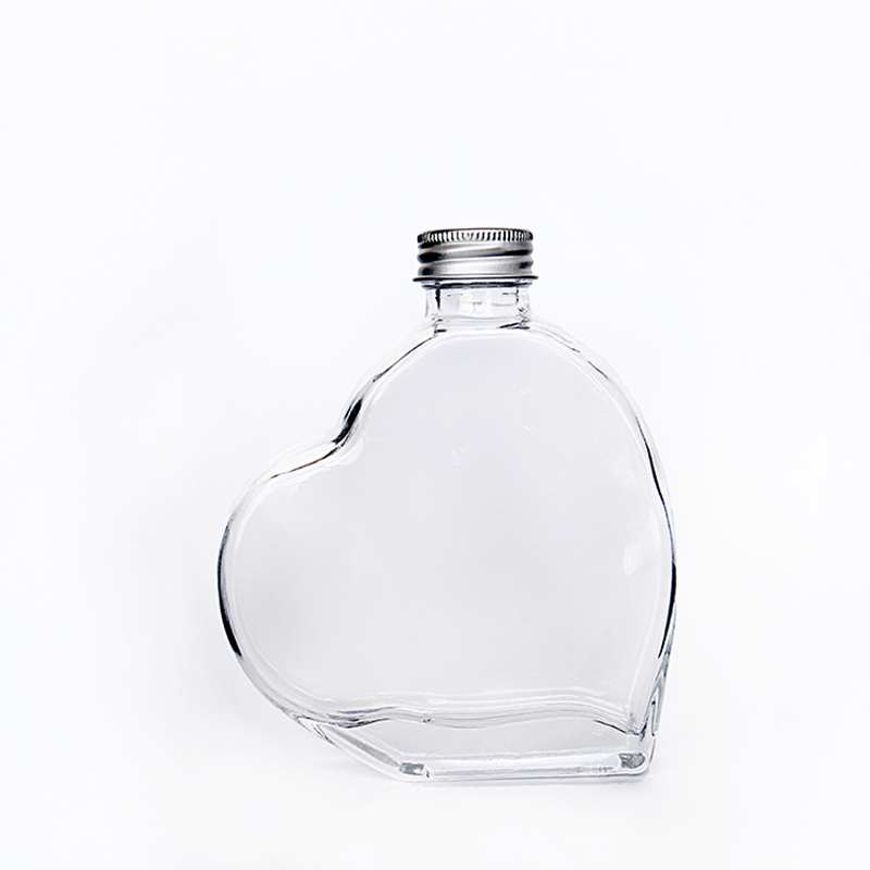 New Design Heart Shape Flat Glass Bottle For Gin Vodka Rum With Cork Top
