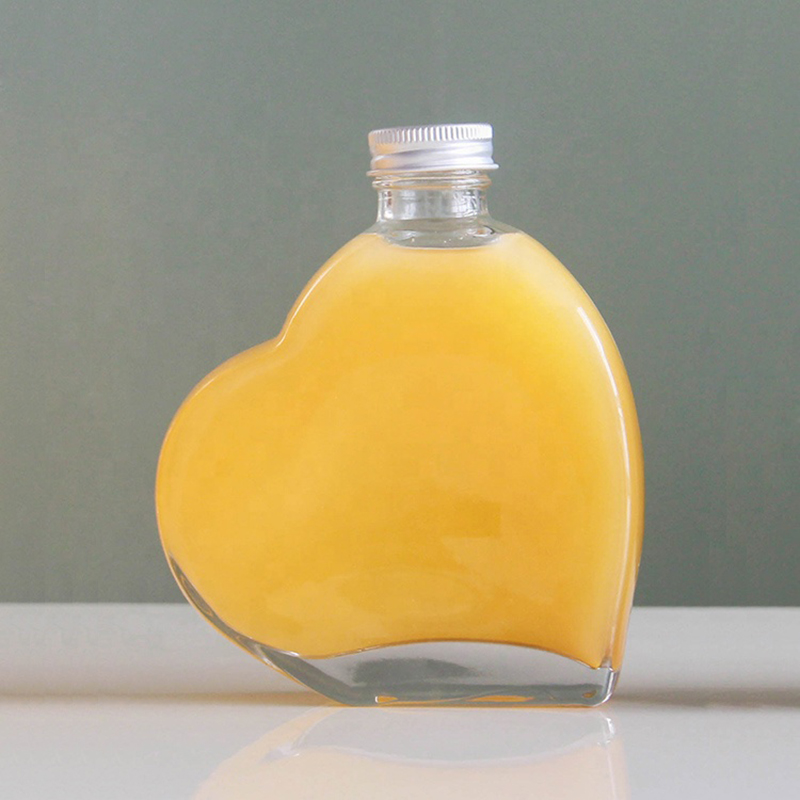 New Design Heart Shape Flat Glass Bottle For Gin Vodka Rum With Cork Top