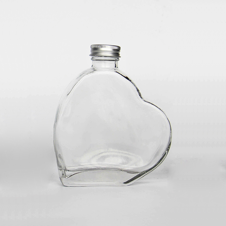 New Design Heart Shape Flat Glass Bottle For Gin Vodka Rum With Cork Top