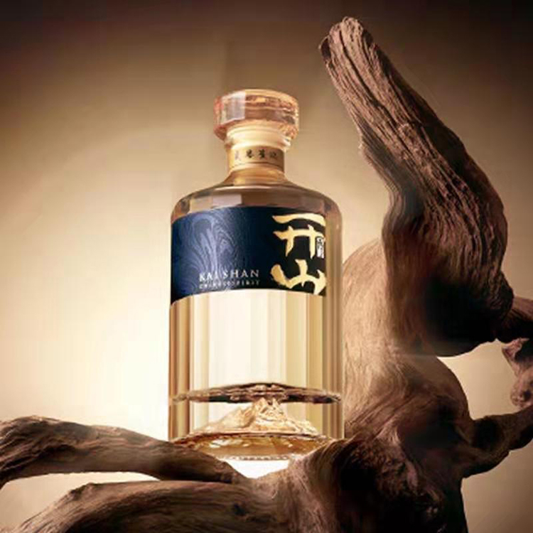 New Design Luxury 500ml Empty Vodka Bottle with Glass Cap