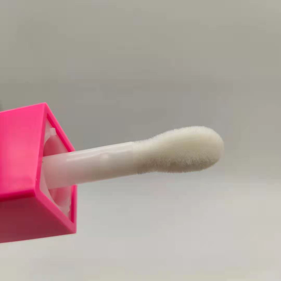New Design Makeup Pink Empty 4.5ml Lip Gloss Tube