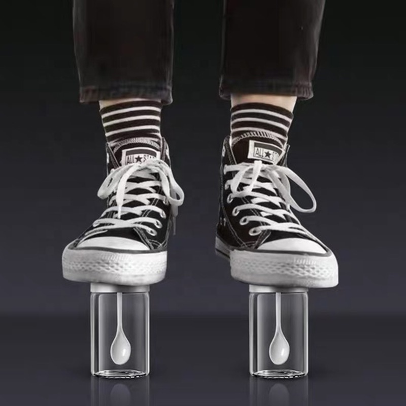 New Food Sealed Airtight Round Kitchen Glass Sugar Tea Bottles Plastic Seasoning Jar Food Spice Storage Jar with spoon