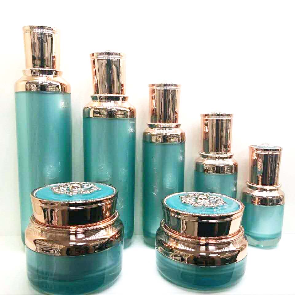 New Luxury Cosmetic Packaging Cosmetic Glass Jar Cream Container and Lotion Pump Bottles
