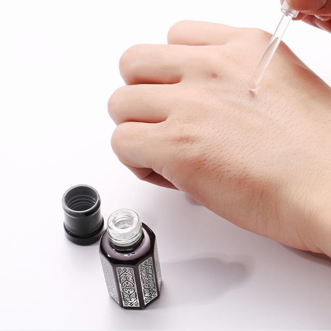 New Luxury Hot Sale black gold sliver red Empty 5ml Round Essential Oil Glass Bottle, Small Dropper Bottle for liquid perfume