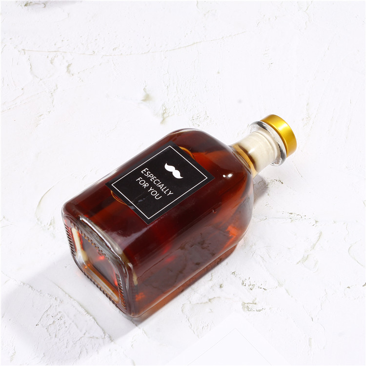 New Style Glass Liquor Bottle with Cork 250ML 500ML