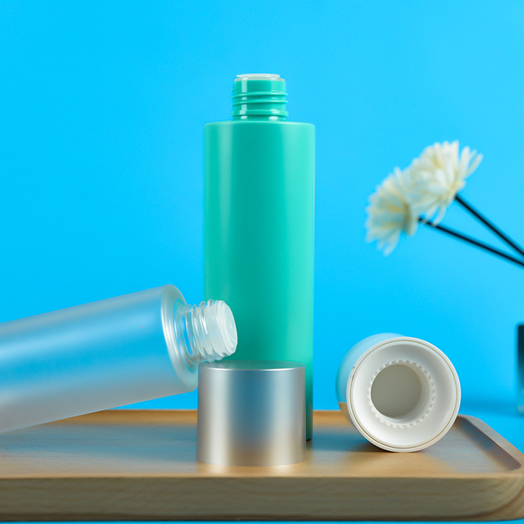 New Style Hot Sale Cosmetic PET Packaging White Matte 100ml Empty Toner Cosmetic Bottle