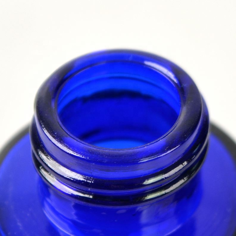 New arrival blue glass bottle with aluminium pump