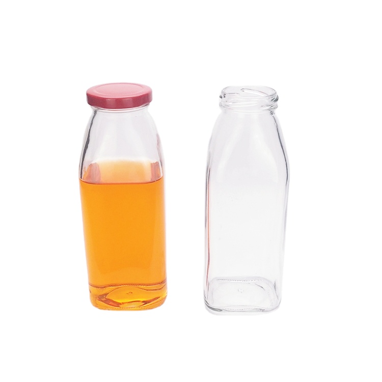 New design 500ml square clear glass water juice beverage bottle with red metal lid