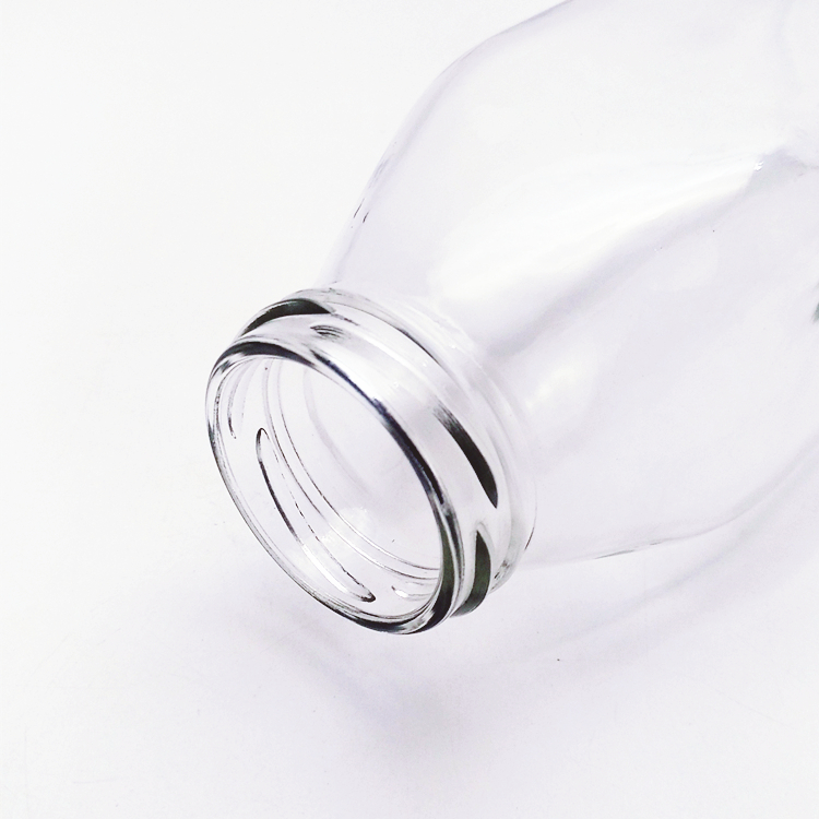 New design 500ml square clear glass water juice beverage bottle with red metal lid