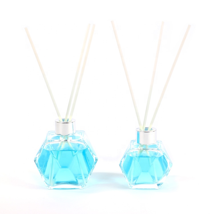 New design polygon shaped empty reed diffuser glass bottle perfume with screw cap