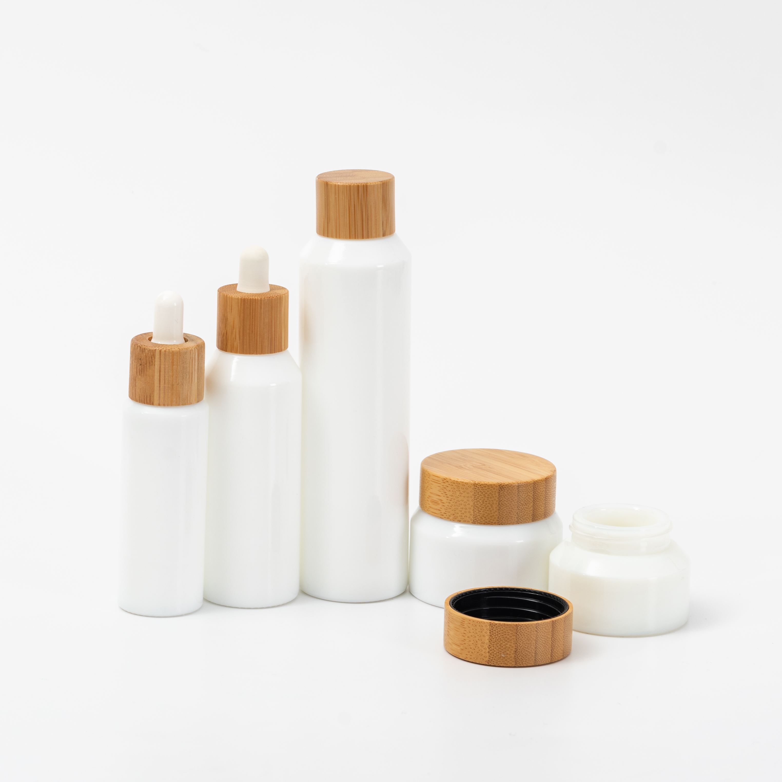 New developed 50g 30ml 50ml 100ml opal white glass cosmetic bamboo bottle glass bamboo lid bottle