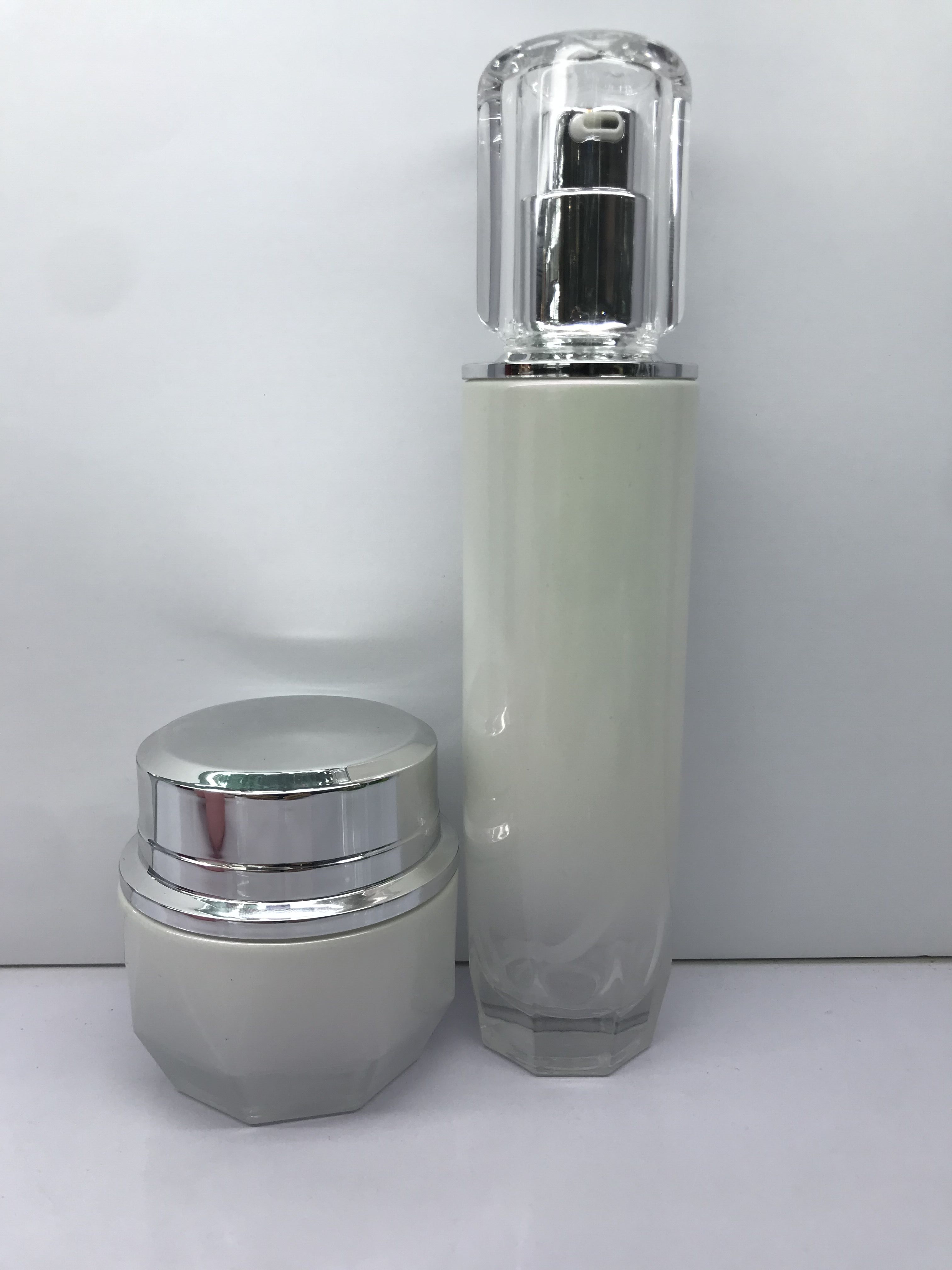 New high-end cylinder glass bottle