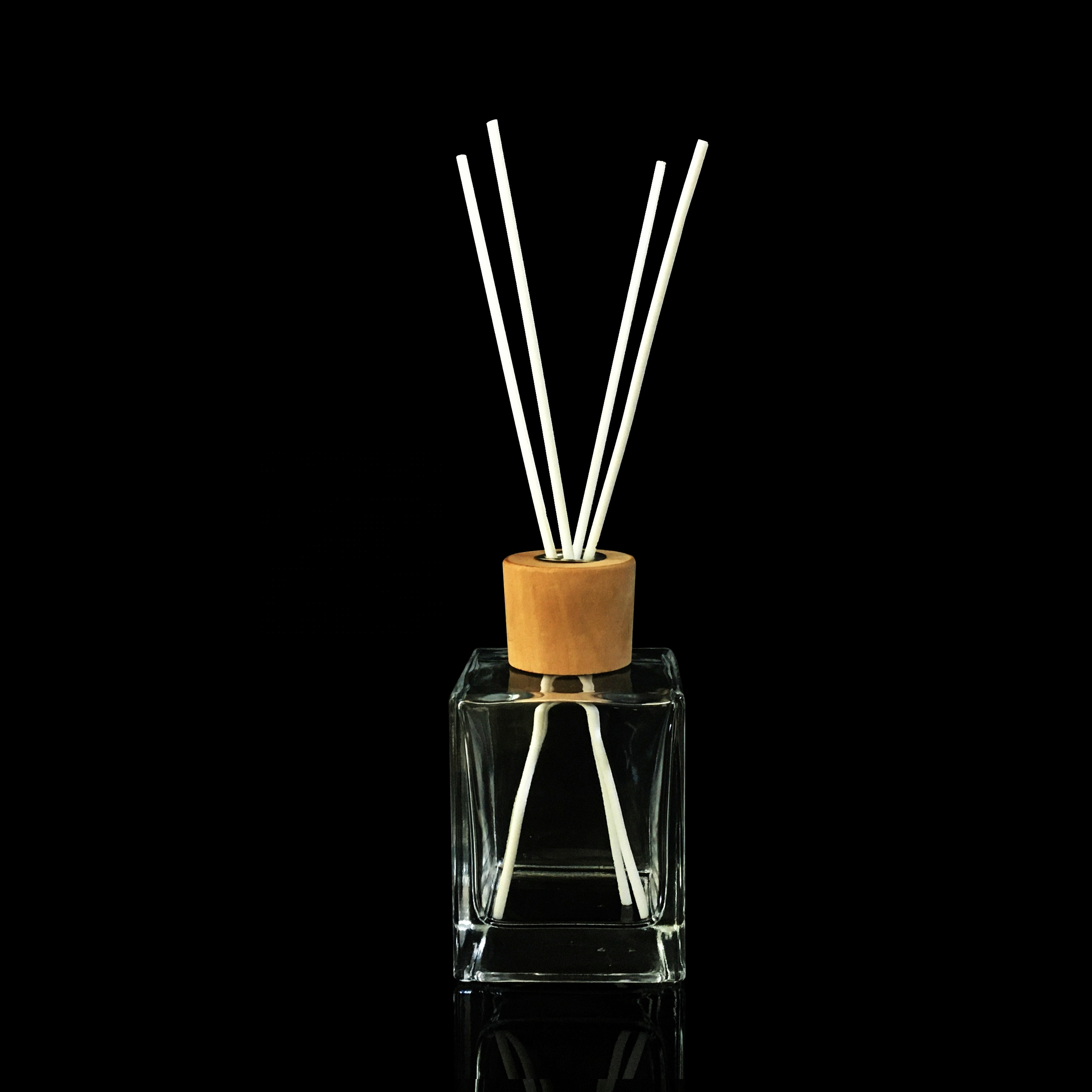 New product 500ml square glass aroma reed diffuser screw bottle with bamboo lid