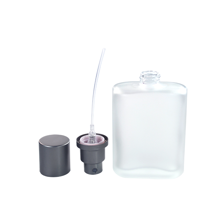 New refillable 30ml 50ml 100ml flat square perfume clear frosted glass spray bottle