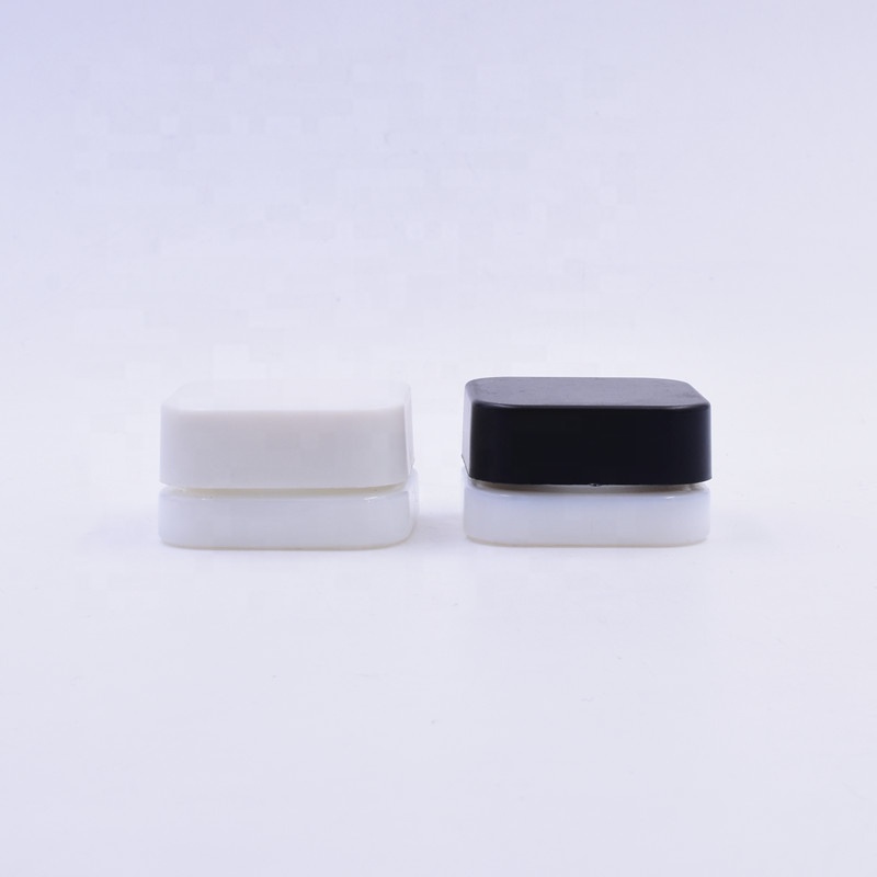 New style 3 ml white raw material square lovely t side eye cream cosmetic packing glass jar with plastic child proof lid.