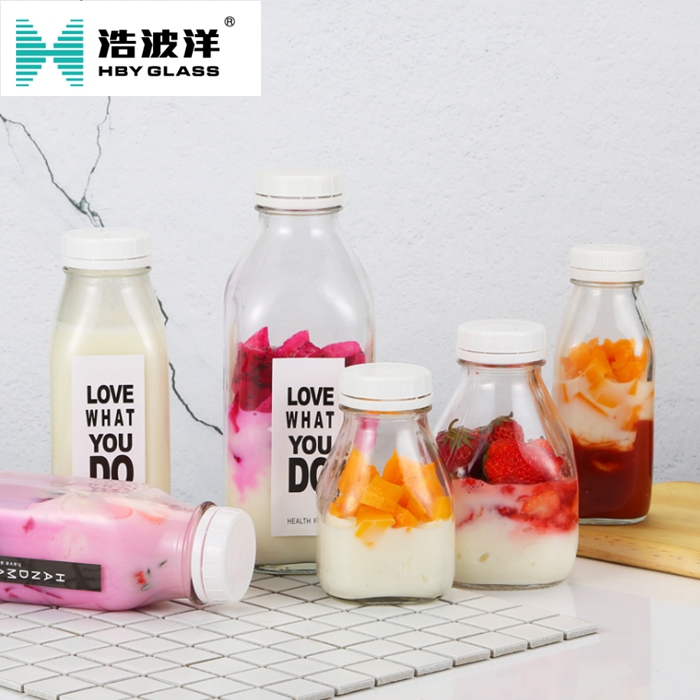 New style 300ml 500ml 1000ml square Glass bottle with plastic cap for milk juice coffee