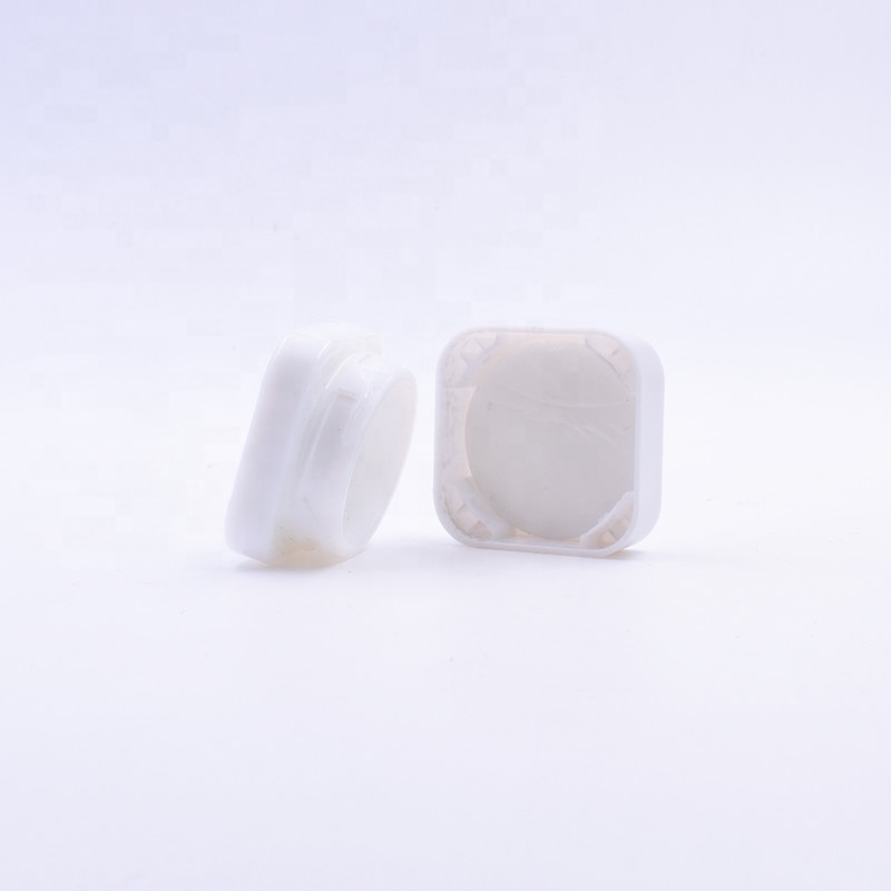 New style 7 ml white raw material square lovely t side eye cream cosmetic packing glass jar with plastic child proof lid.