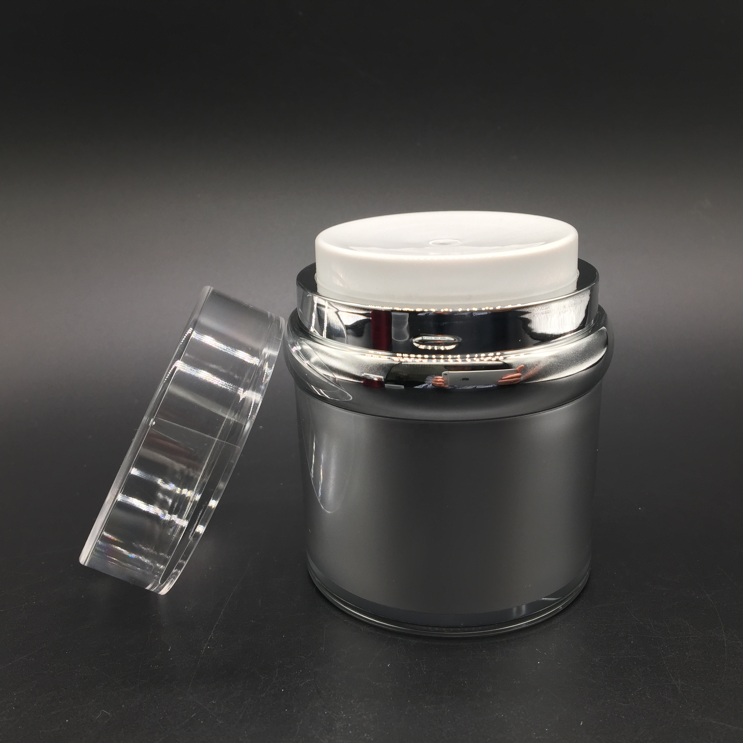 Newest design silver airless pump jar 15ml 30ml and 50ml with shoulder