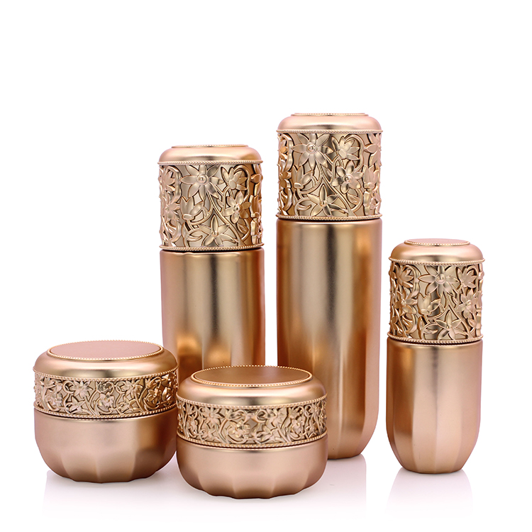 Newly design empty luxury glass cosmetic jar skin care set 30g 50g cosmetic container gold stamping embossment eye cream jar