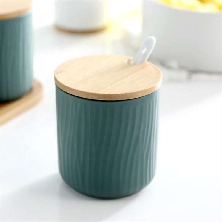 Northern Europe Home creative seasoning box Vertical line Kitchen supplies set Condiment bottle Ceramic seasoning jar