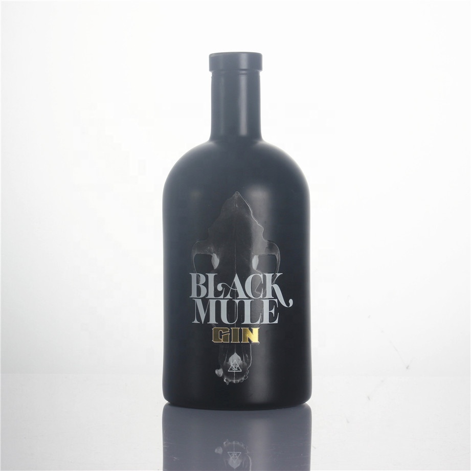 ODM Gin Glass Bottles OEM Customized 750 Ml 700 Ml Clear OSLO Black Color Tequila Vodka Cork Offset Printing