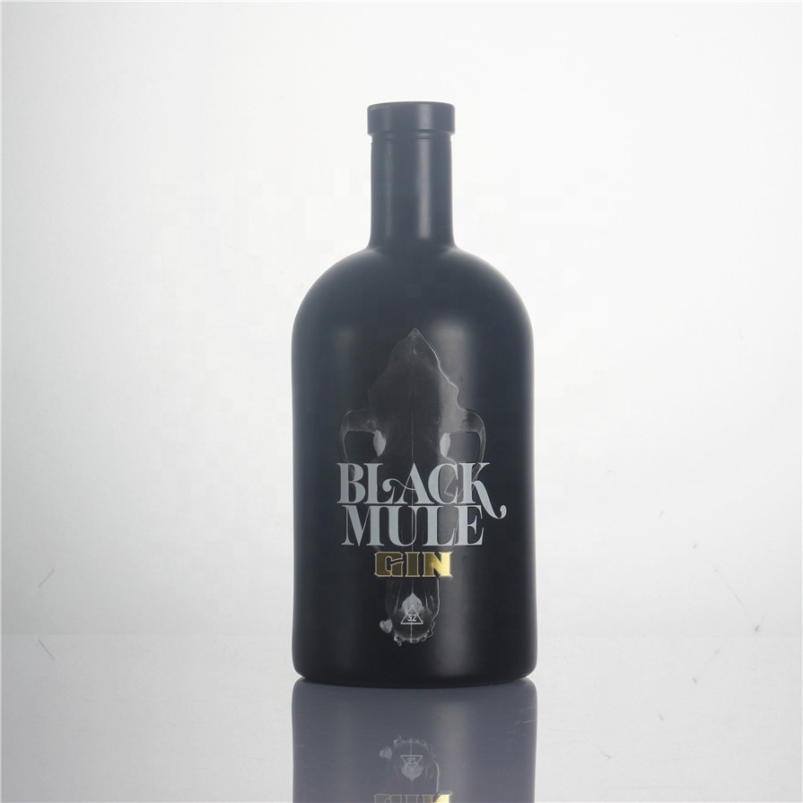 ODM Gin Glass Bottles OEM Customized 750 Ml 700 Ml Clear OSLO Black Color Tequila Vodka Cork Offset Printing