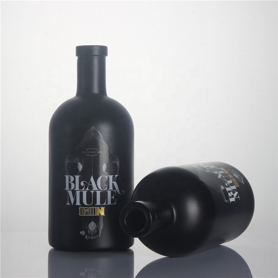 ODM Gin Glass Bottles OEM Customized 750 Ml 700 Ml Clear OSLO Black Color Tequila Vodka Cork Offset Printing