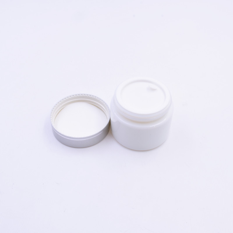 OEM 30 ml white raw material personal skin care face cream cosmetic packing glass jar with black screw plastic smooth lid