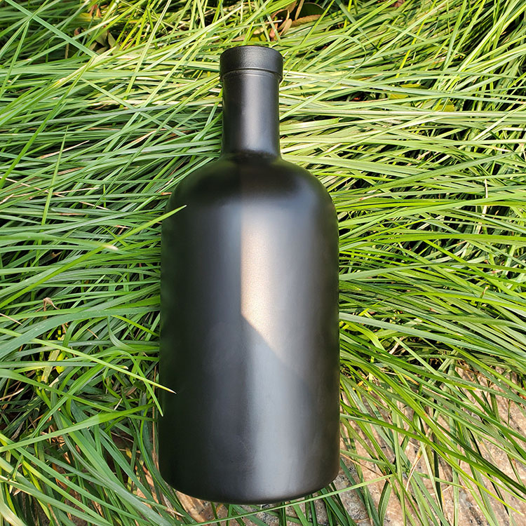 OEM China spirit Bottle Supplier Customized Black 750ml Spirits Bottle