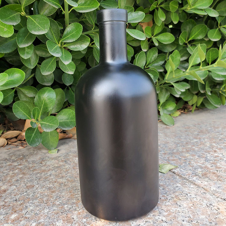 OEM China spirit Bottle Supplier Customized Black 750ml Spirits Bottle