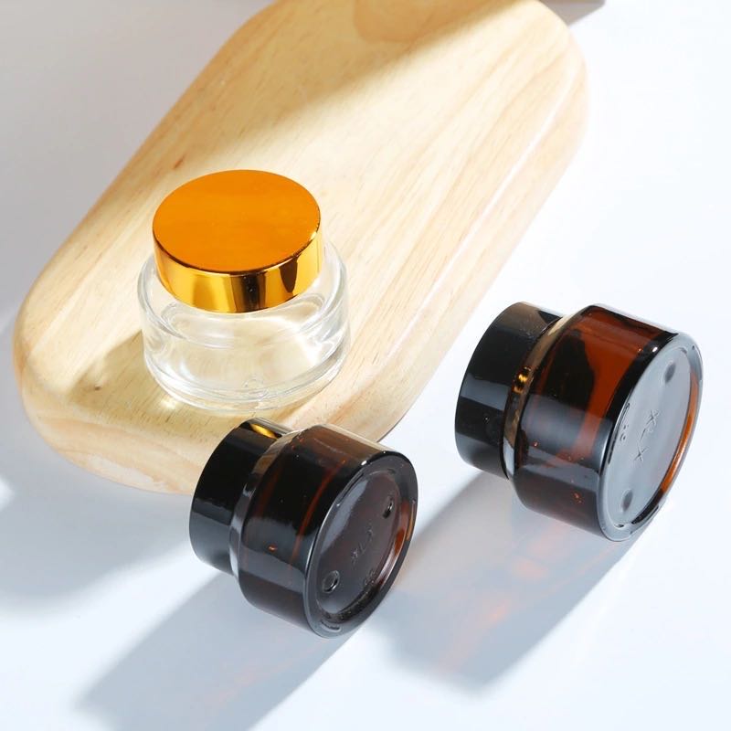 OEM Eco Friendly Hot Sale Empty Luxury Slant 15G 30G 50G Cosmetic Cream Glass Jars Containers With black/gold Cap For Face Cream