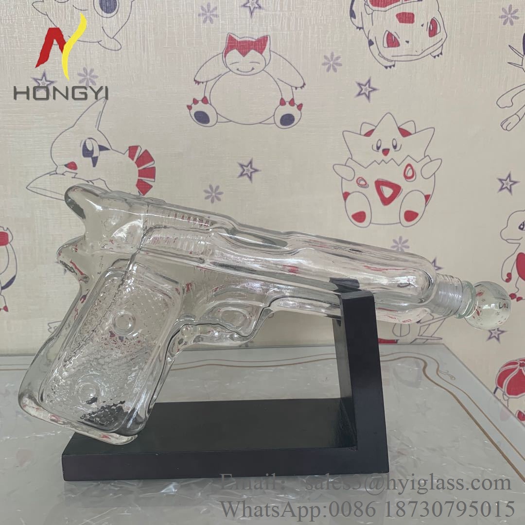 OEM Hot sale gun shaped bottle unique whisky bottle shapes gun decanter