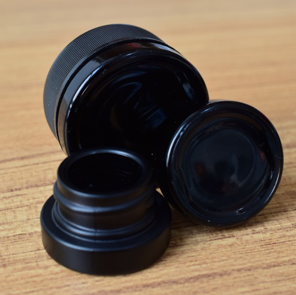 OEM Light-proof 5 ml 9ml black small cbd wax oil concentrate glass jar custom silk printing
