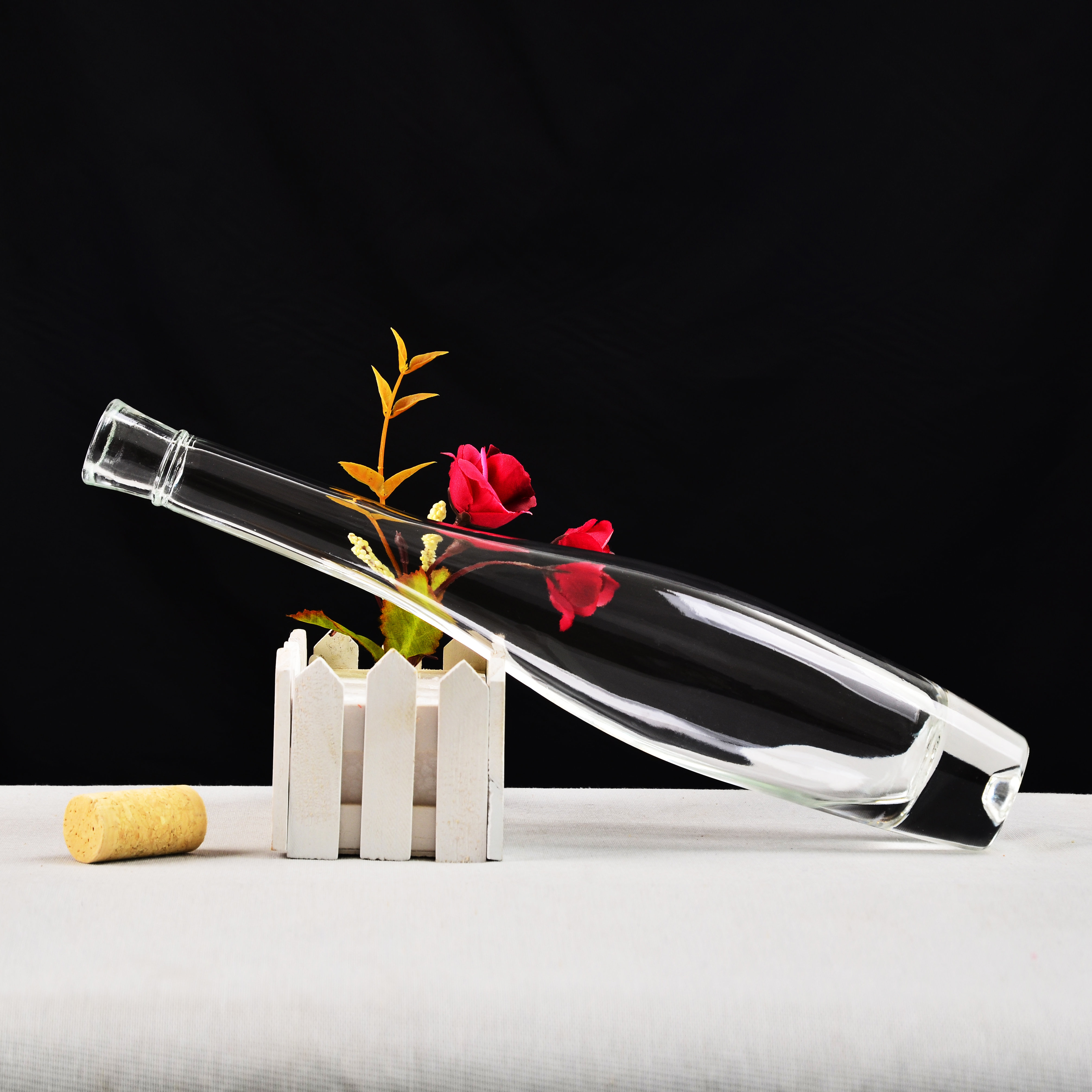 OEM Manufacturer Direct Sell Premium Quality Liquor Bottles FLINT Glass Wine Screw Cap Luxury Beverage Customized Free Availalbe