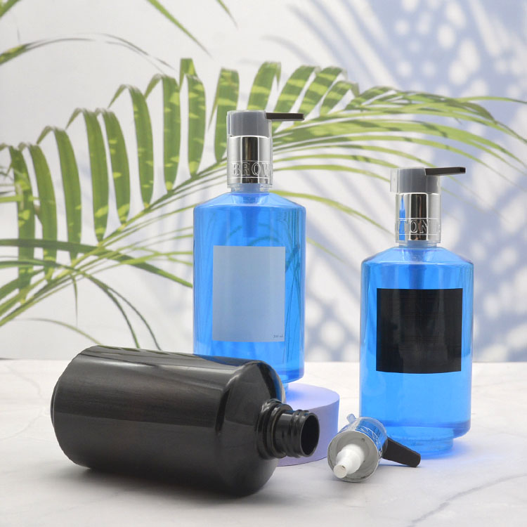 OEM Wholesale 8ml 12ml Round Red Blue Square White Brown Transparent Spray Pet Plastic Shampoo Conditioner Bottles
