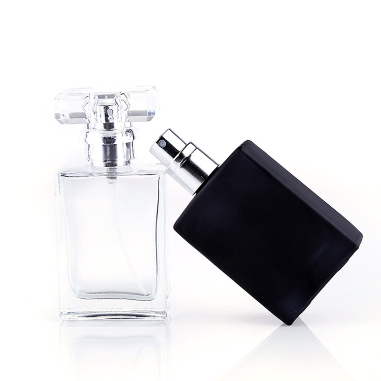 OEM perfume bottle hot-selling 30ml/50ml glass perfume bottle