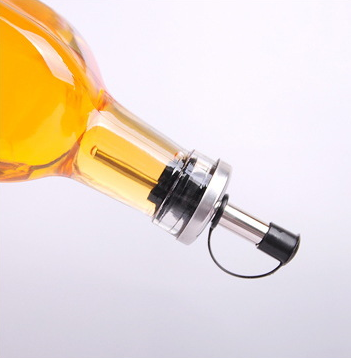 OSHOW Wholesale 150ml 250ml 500ml kitchen cooking olive oil glass bottle with metal nozzle
